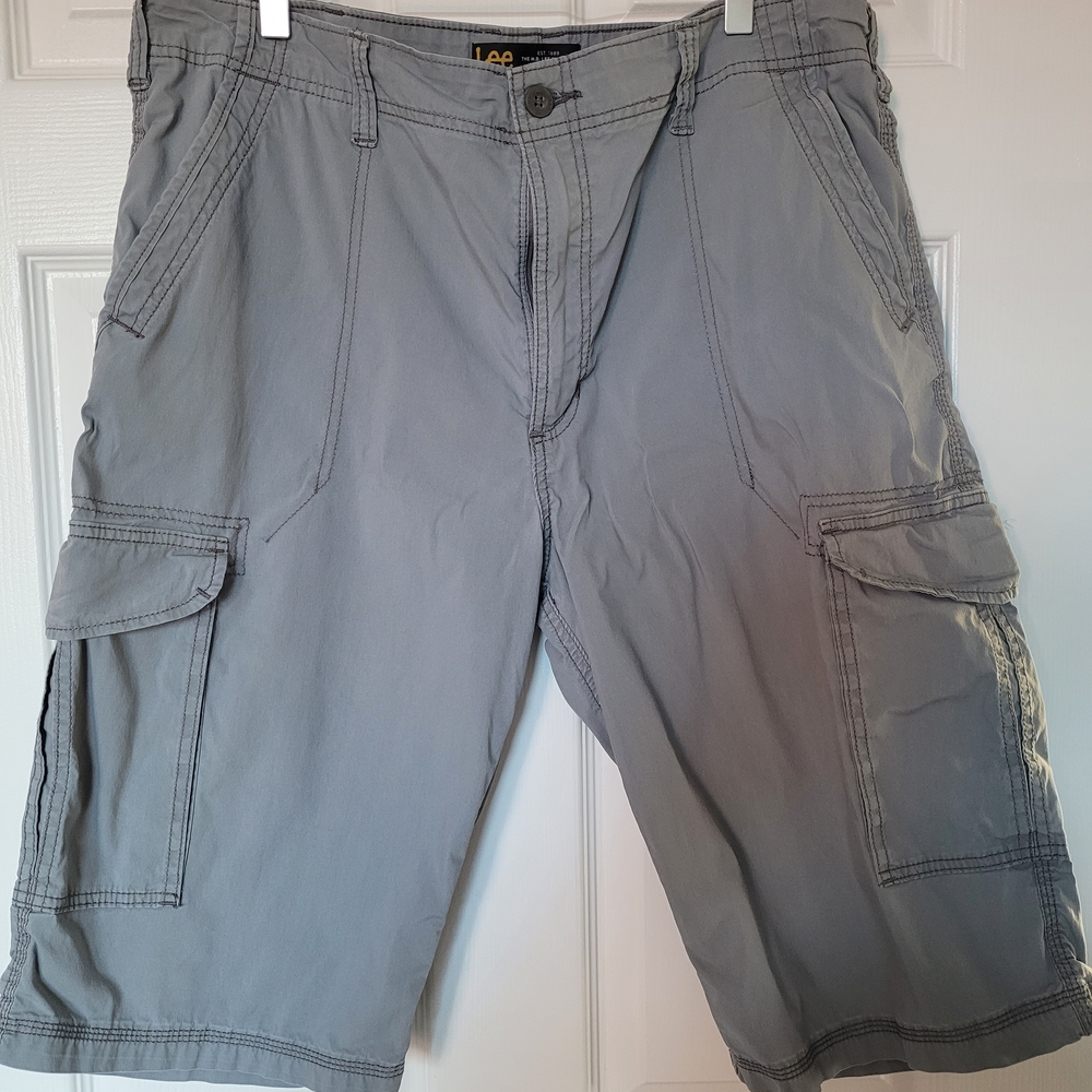 FREE SHIPPING Lee Men's Gray Cargo Shorts
